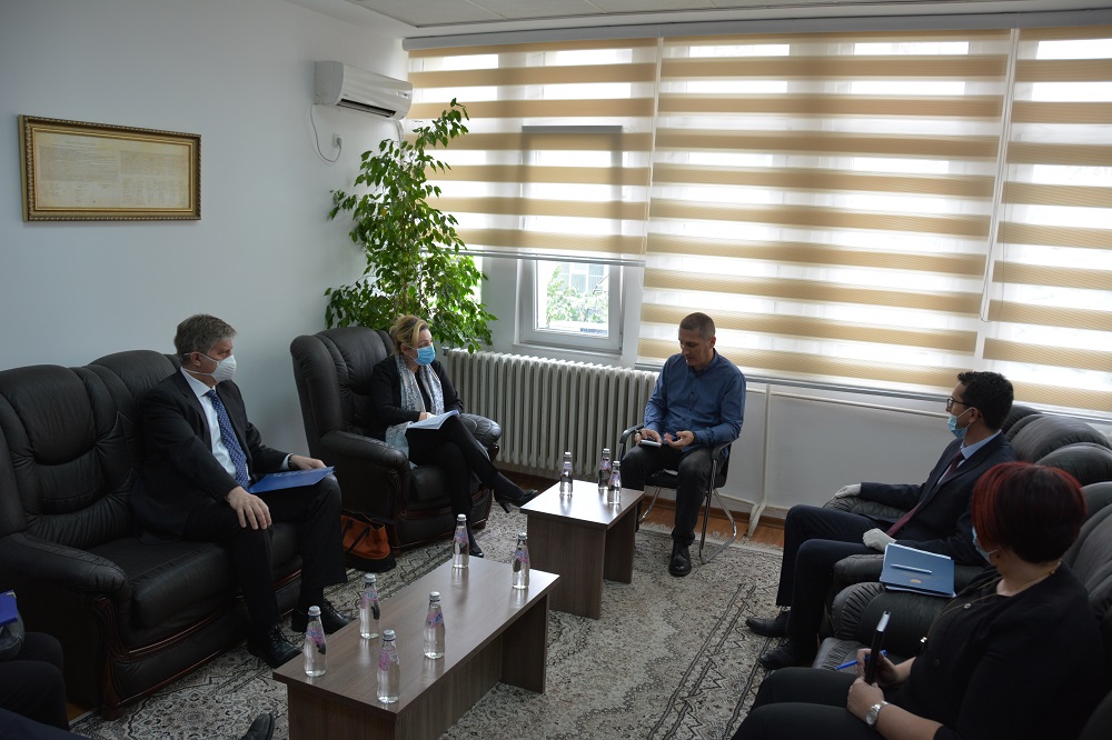 Kryesuesi Çoçaj priti në takim Ambasadoren e BE-së në Kosovë znj. Apostolova dhe   Shefin e Misionit EULEX z. Wigemark