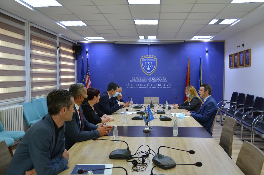 Kryesuesi Çoçaj priti në takim Ministrin e Drejtësisë