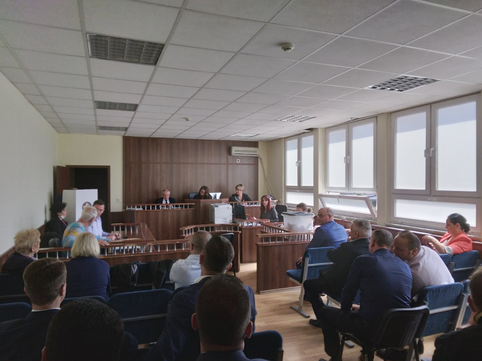 Ka vazhduar procesi i votimit edhe sot për zgjedhjen e kandidatëve për anëtarë të  Këshillit Gjyqësor të Kosovës