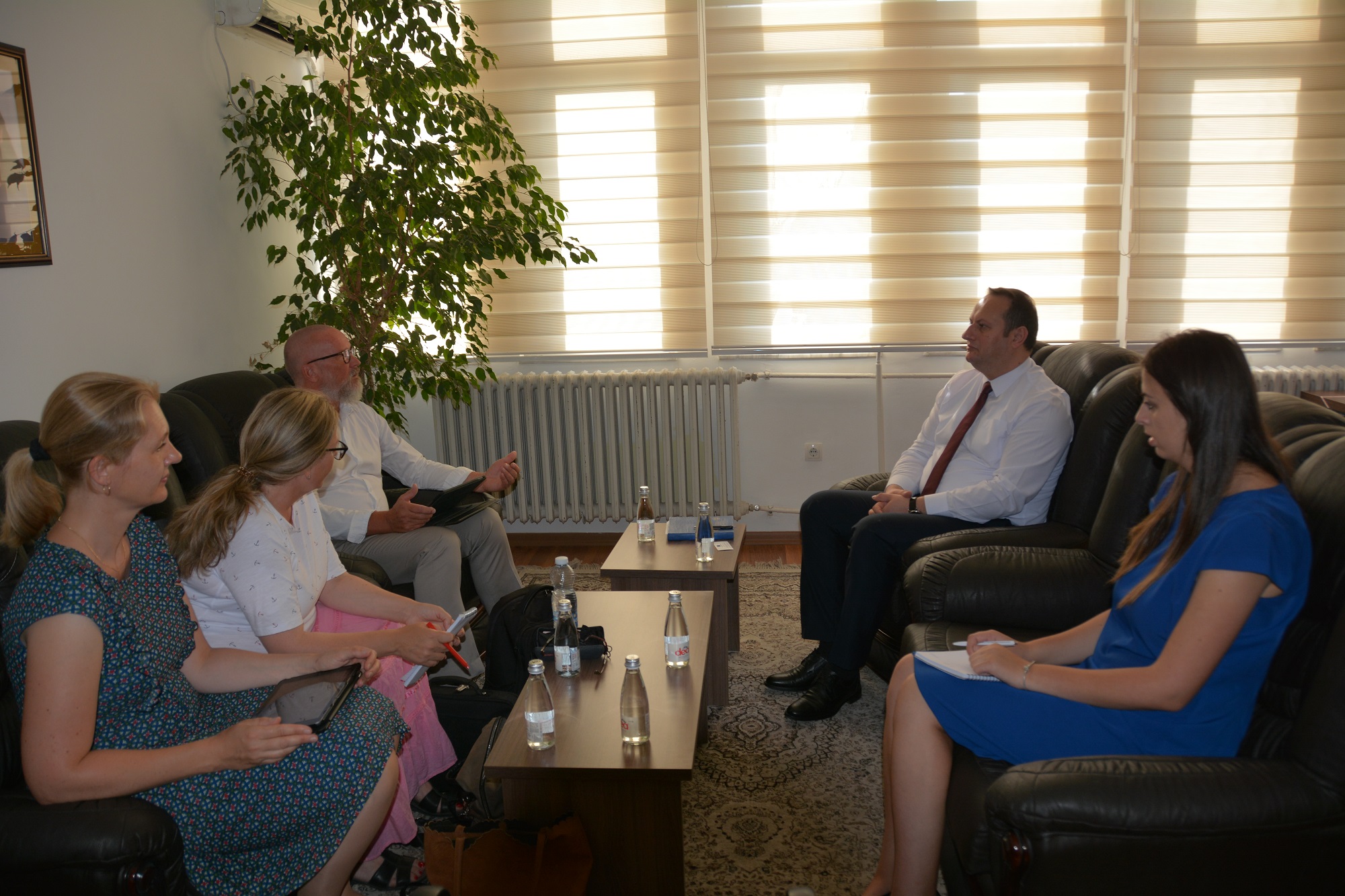 Predsedavajući Zogaj dočekao na sastanku predstavnike Kancelarije Evropske unije na Kosovu