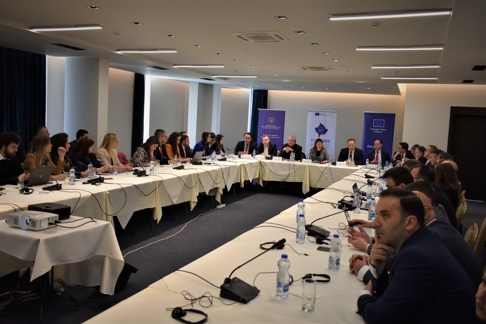 Predsedavajući Zogaj, deo radionice za izradu reformi u tri oblasti vladavine prava na Kosovu