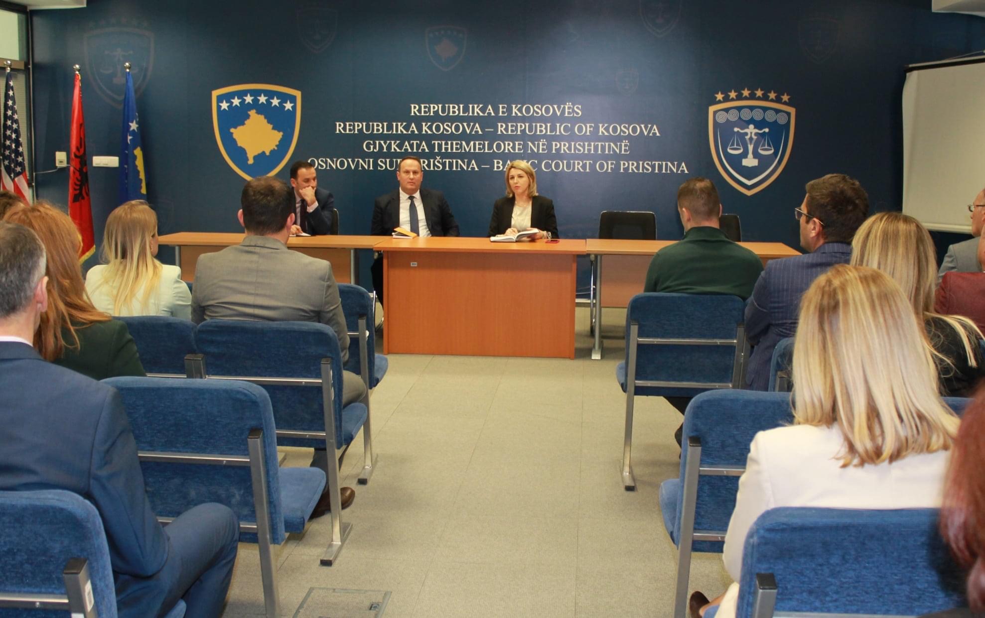 Kryesuesi i Këshillit Gjyqësor të Kosovës  viziton Gjykatën Themelore në Prishtinë