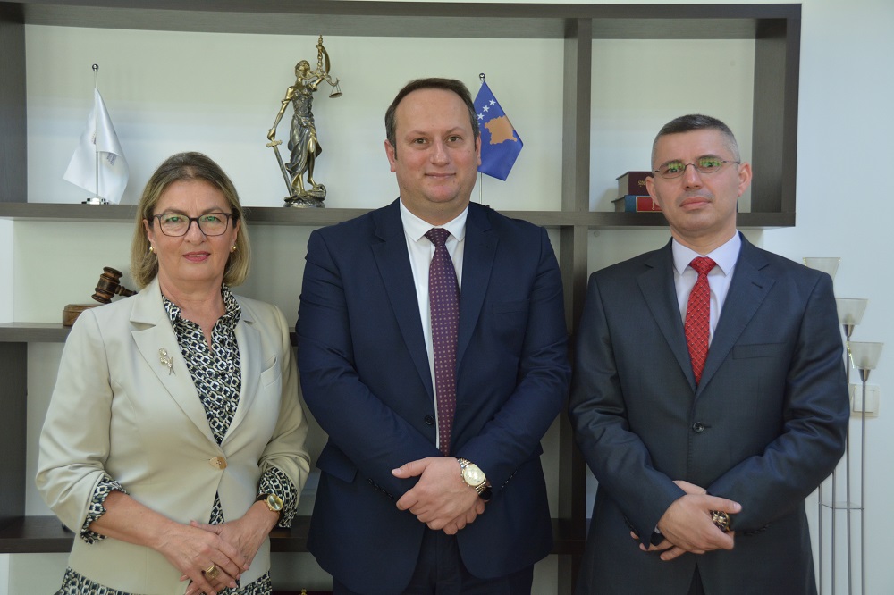 Kryesuesi i KGJK-së ka pritur në takim Kryetarin e Gjykatës së Apelit dhe Kryetaren e Gjykatës Themelore në Prizren