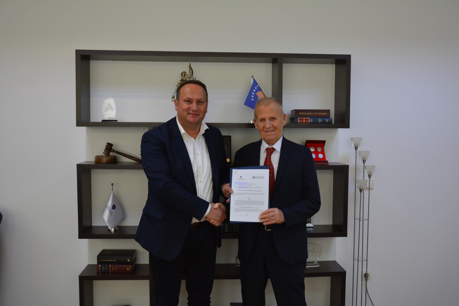 Këshilli Gjyqësor i Kosovës dhe Agjencia Kosovare e Privatizimit nënshkruajnë marrëveshje për bashkëpunimi ndërinstitucional
