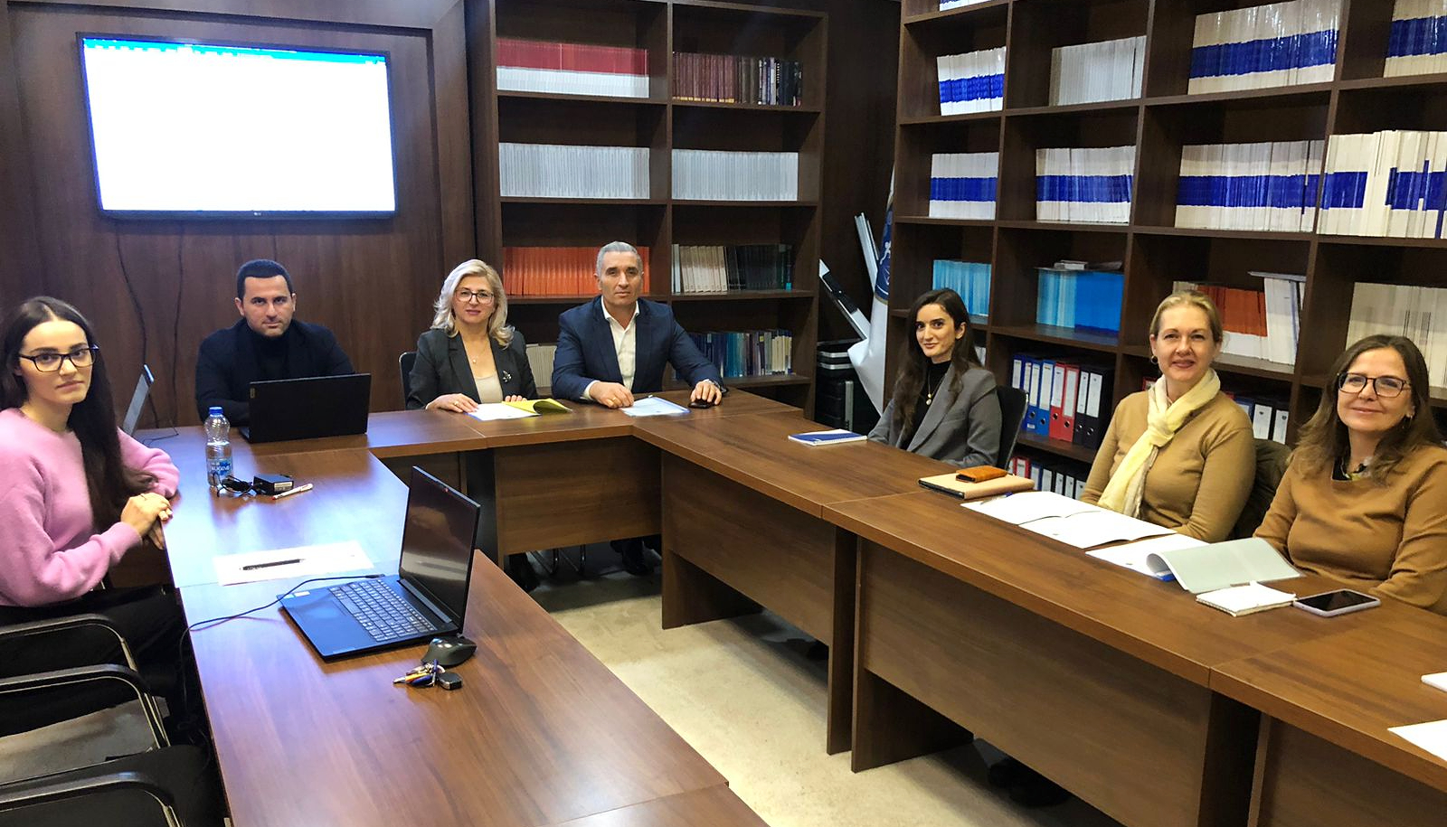 Zyra e BE-së në Kosovë, mbështetë Komisionin për Çështje Normative